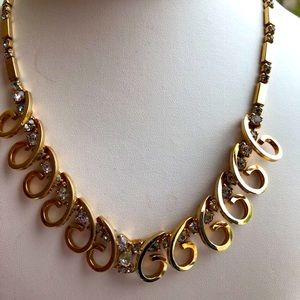 Vintage SAG marked rhinestone necklace 17"